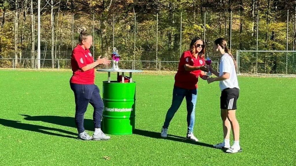 B-Juniorinnen des TuS Grünenbaum gewinnen den Kreispokal