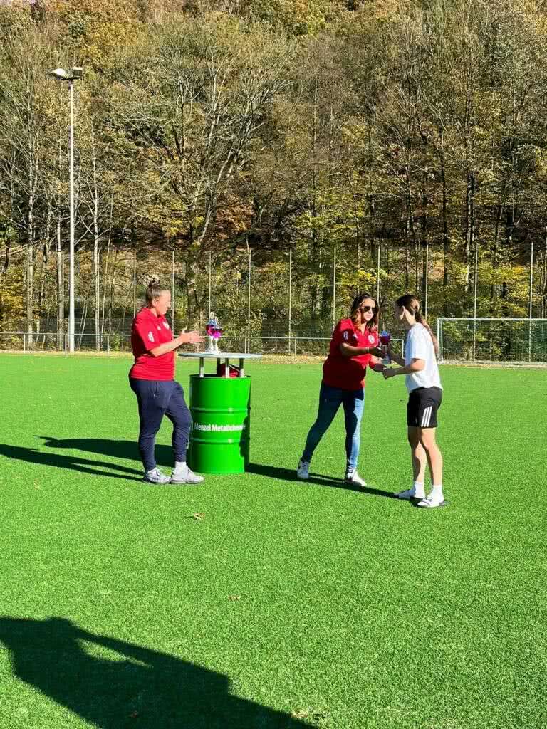 B-Juniorinnen des TuS Grünenbaum gewinnen den Kreispokal